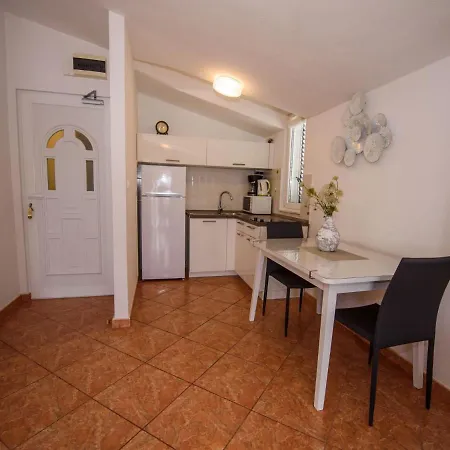 Apartmán Marina-4 By Interhome